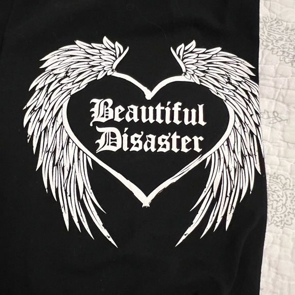Beautiful Disaster Wings Leggings - She Made Broken Look Beautiful -Size: XL - Picture 4 of 12